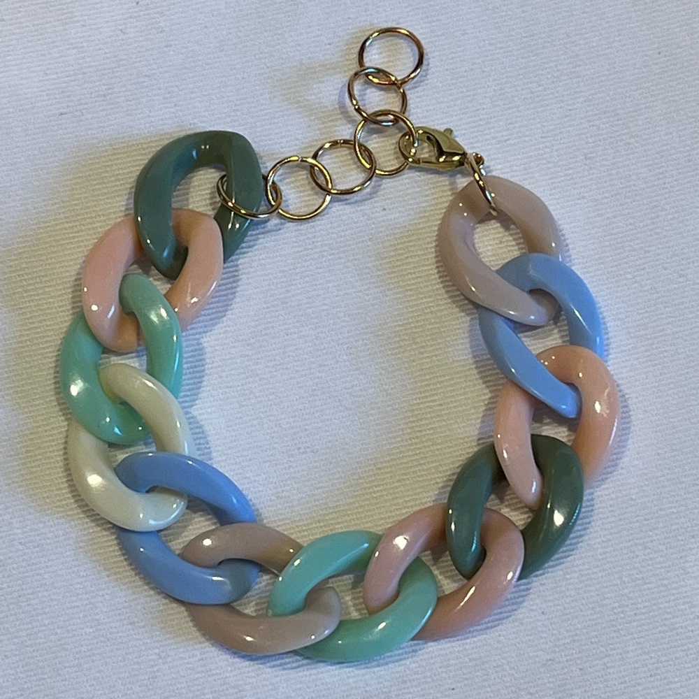 Muted Colors Plastic Chain Bracelet
